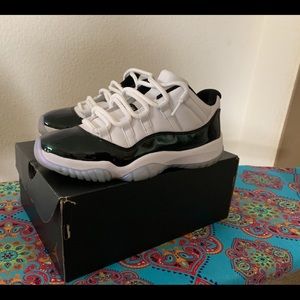 Air Jordan 11 emeralds